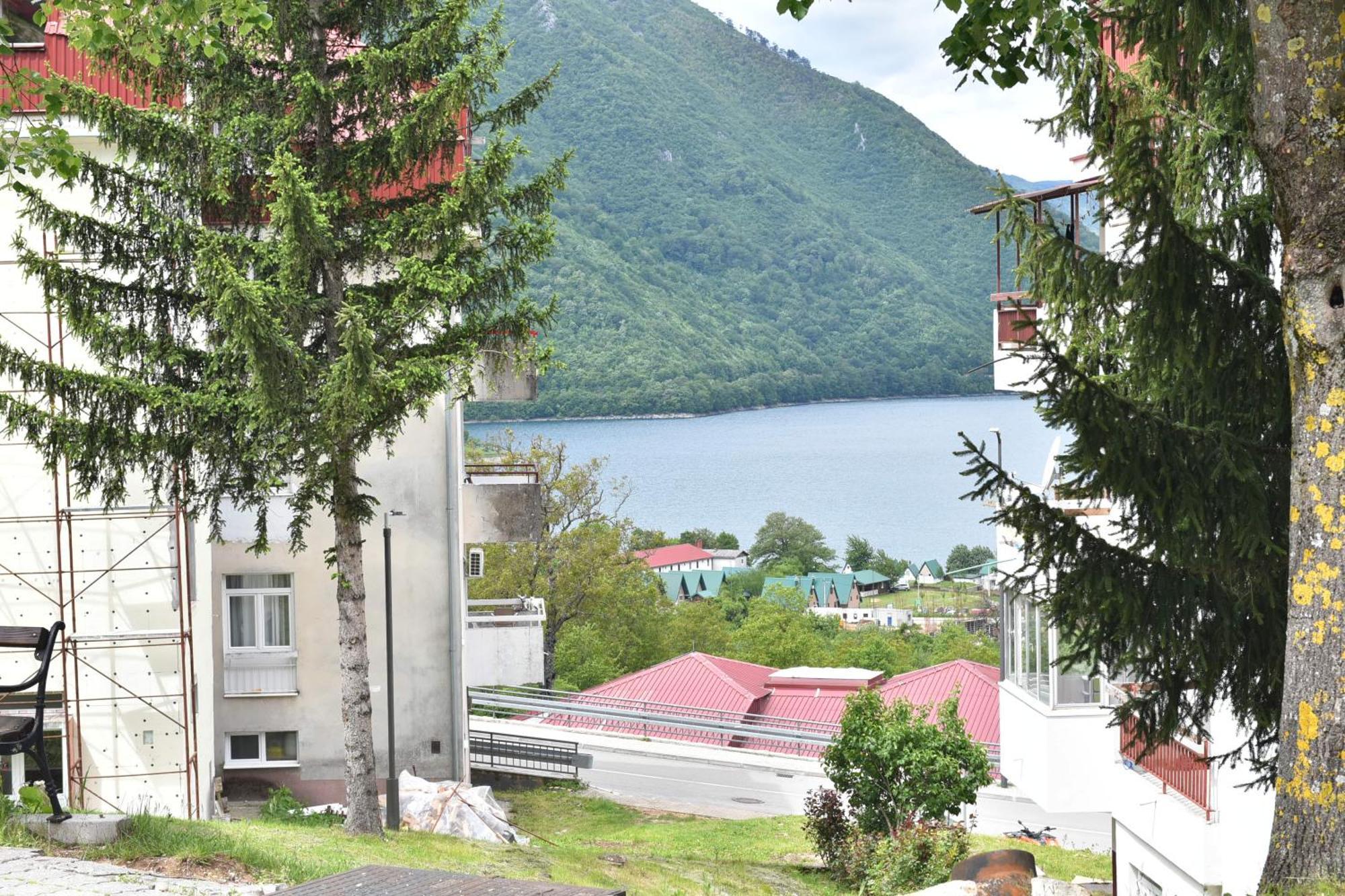 Apartments Ravno Pluzine Exterior photo
