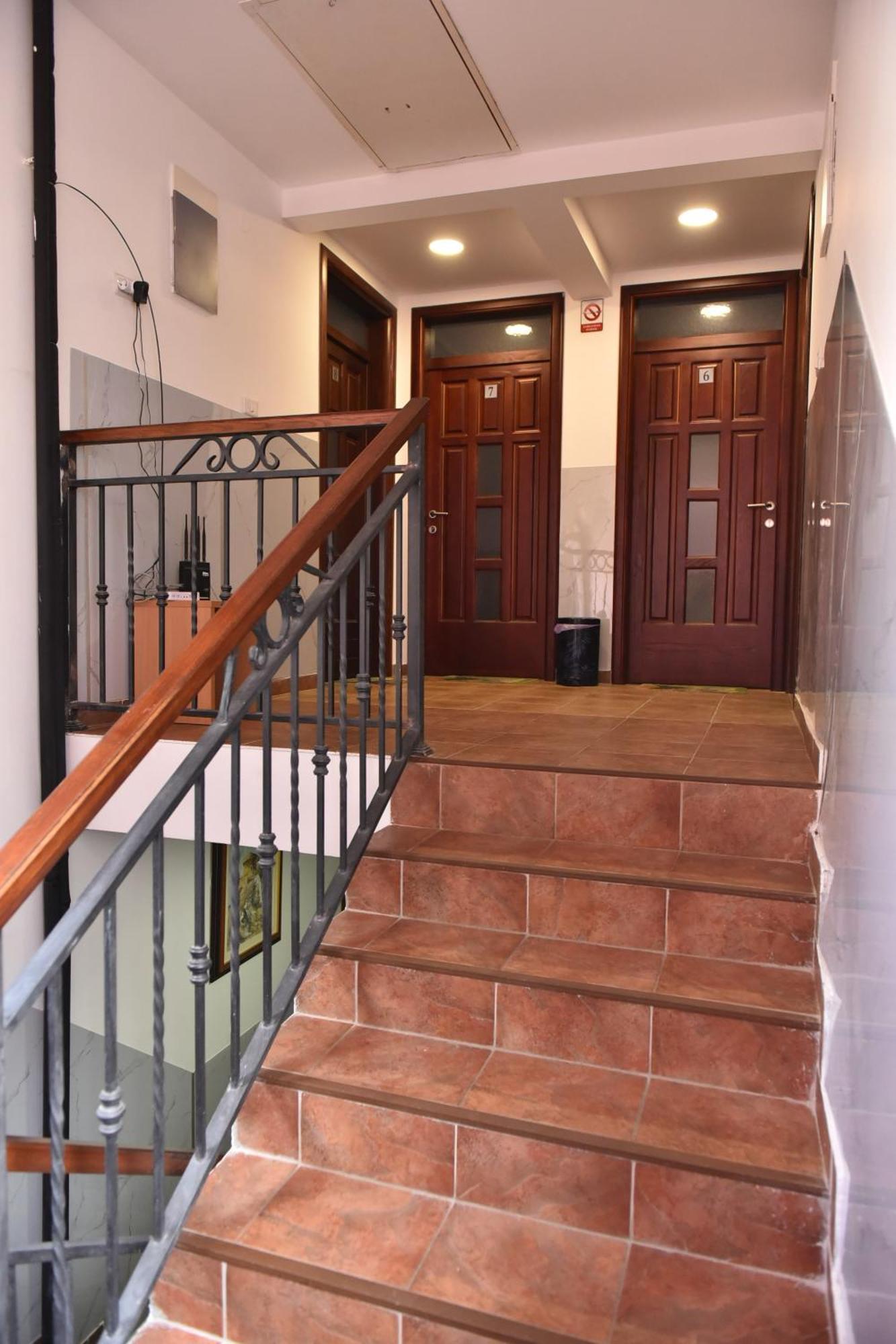 Apartments Ravno Pluzine Exterior photo